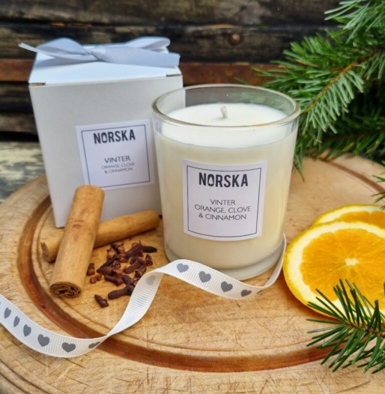 large-norska-vinter-winter-christmas-hygge-candle-orange-and-clove-20cl-768x787 Scandi Christmas decorations: a guide to traditional Nordic Christmas decor
