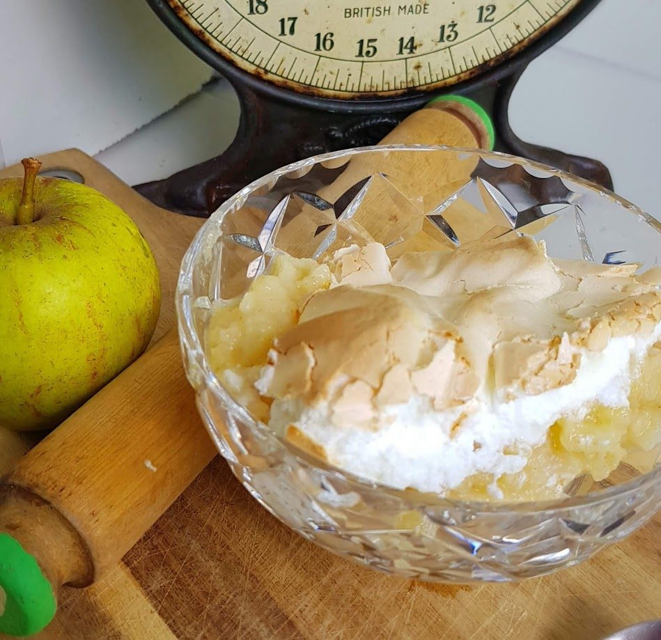 20191006_132241 Granny's apple meringue pudding