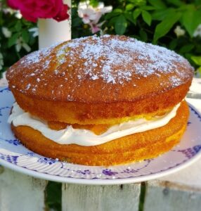 Almond-and-apricot-victoria-sponge-286x300 Our favourite ever almond and apricot Victoria sponge