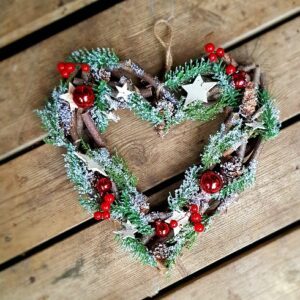Woodland stars and berries rustic heart door wreath