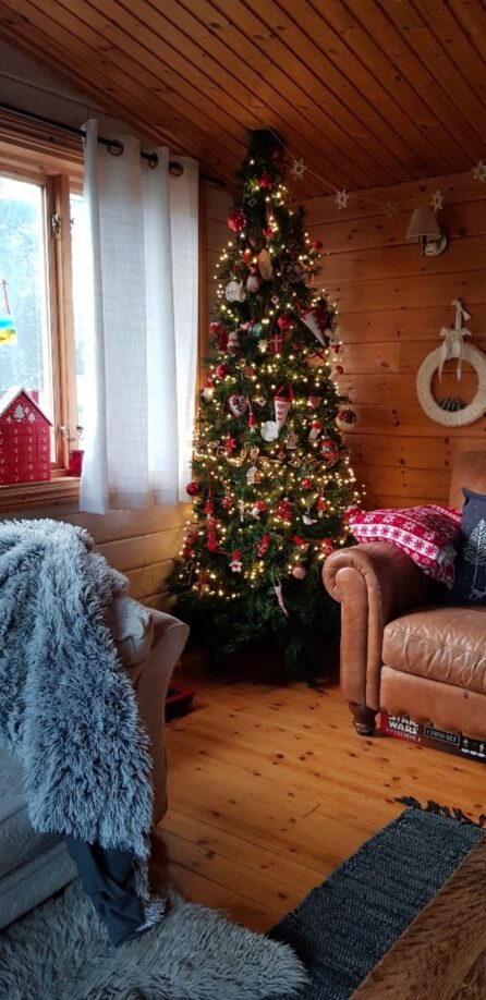 hygge log cabin christmas tree