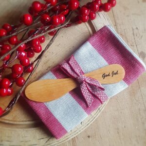 "God Jul" wooden butter knife and towel gift set