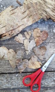 how-to-make-diy-birch-bark-stars-and-hearts-179x300 DIY large foraged rustic silver birch hearts wreath
