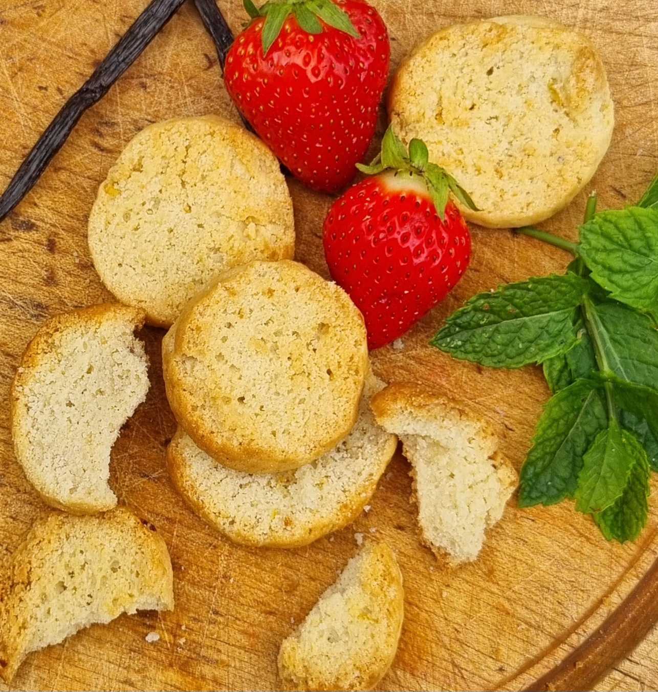 Let’s talk about kammerjunker (Danish double-baked lemon and cardamom biscuits recipe)!