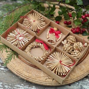 Set of 20 traditional Scandinavian straw Christmas decorations - angel, wreath and stars