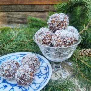 Danish-havregrynskugler-cocoa-and-oat-balls-recipe-1-300x300 How to make Danish havregrynskugler (cocoa and oat balls) recipe