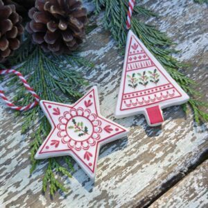 Set of 2 ceramic Nordic Holly white tree and star Christmas ornaments by Gisela Graham