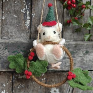 hanging-felt-baby-mouse-leaf-wreath-christmas-2-300x300 Home New