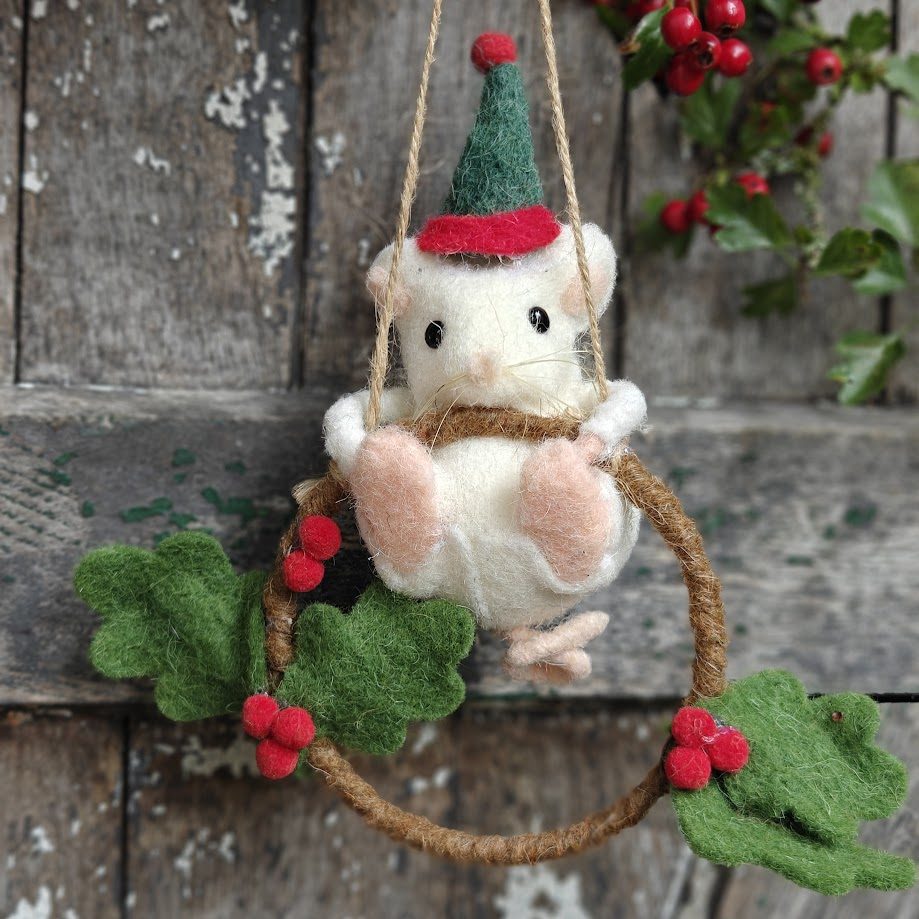 hanging felt baby mouse leaf wreath christmas 2