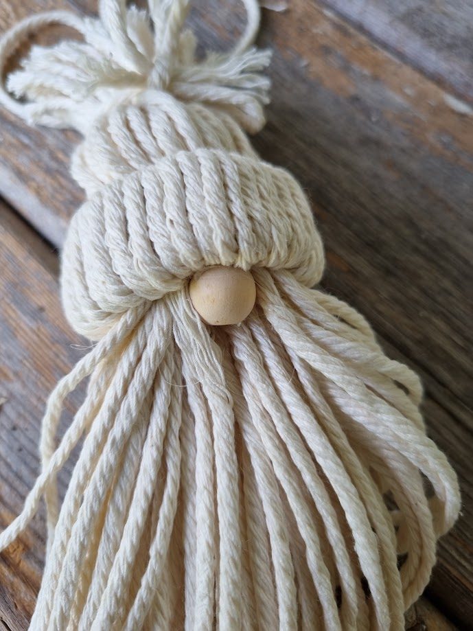 string-gnomes-diy-10 How to make your own neutral Nordic gnomes