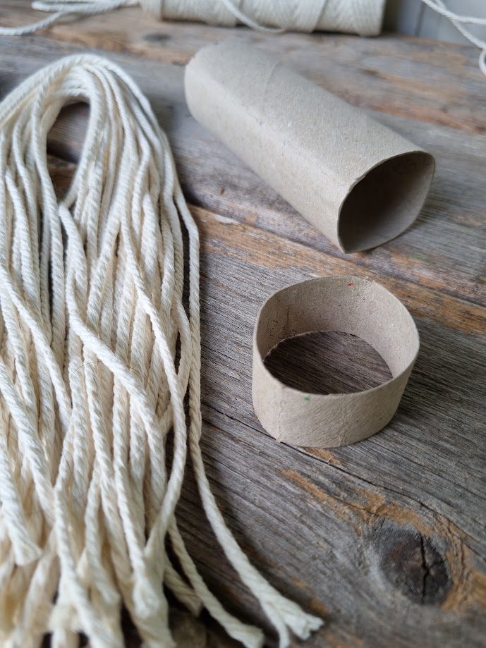 string-gnomes-diy-3 How to make your own neutral Nordic gnomes