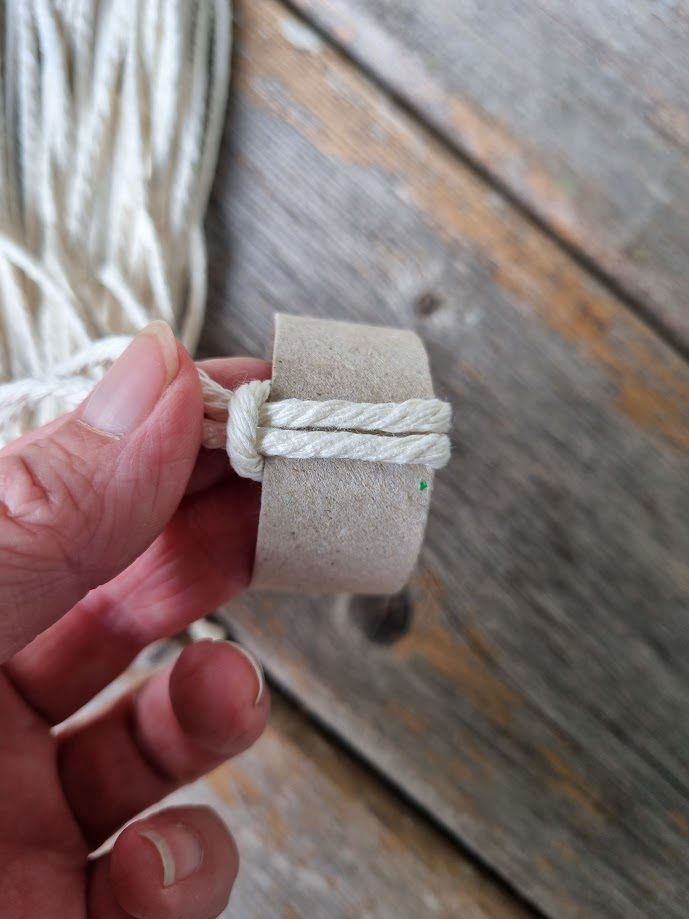 string-gnomes-diy-5 How to make your own neutral Nordic gnomes