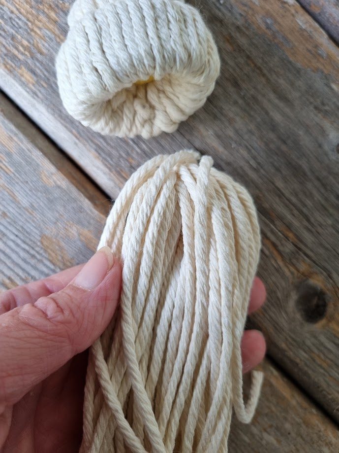 string-gnomes-diy-9 How to make your own neutral Nordic gnomes