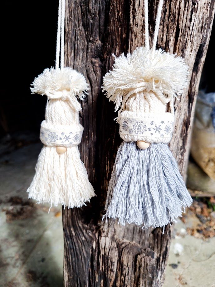 diy-scandi-yarn-cardboard-roll-gnomes-gonks How to make your own neutral Nordic gnomes